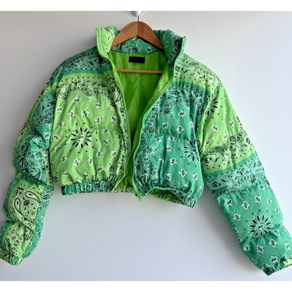Women's Medium (fits Small) EUC‎ Green Paisley Cropped Puffer Jacket Streetwear